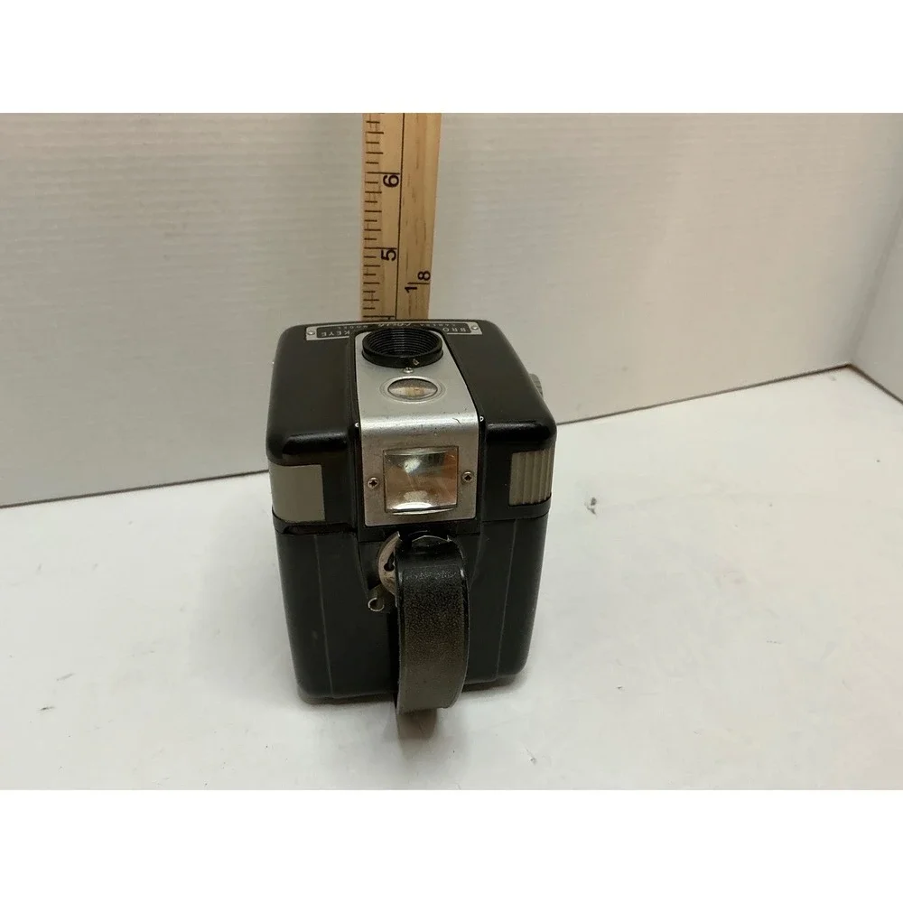Kodak Vintage Brownie Hawkeye Flash Model Camera Bakelite Black MidCentury AS-IS